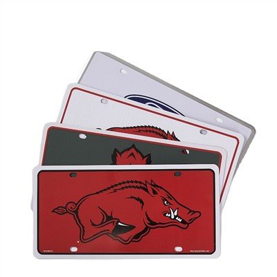 Natisnjena reliefna kovinska registrska tablica